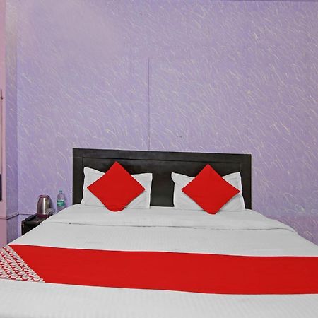 Hotel O Glorious Stayz Noida Bagian luar foto