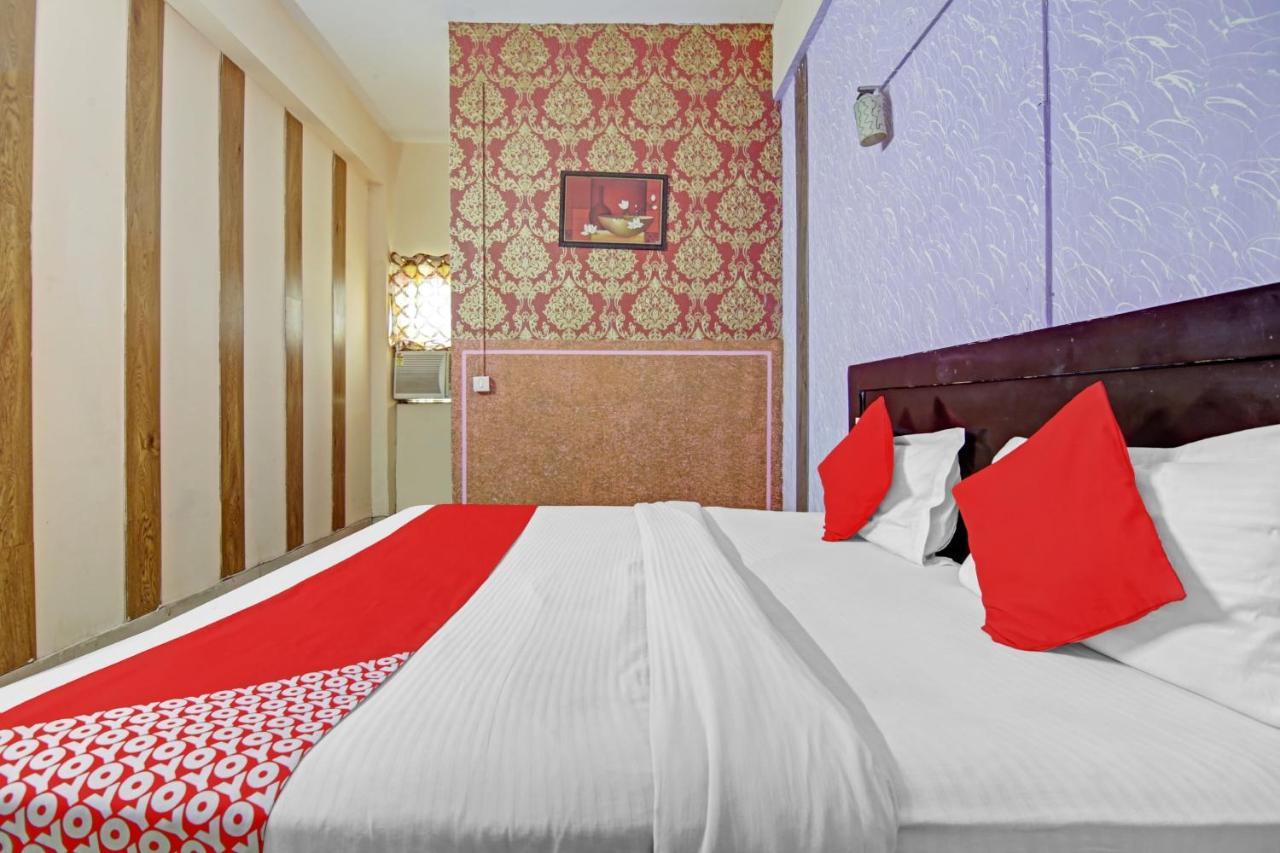 Hotel O Glorious Stayz Noida Bagian luar foto