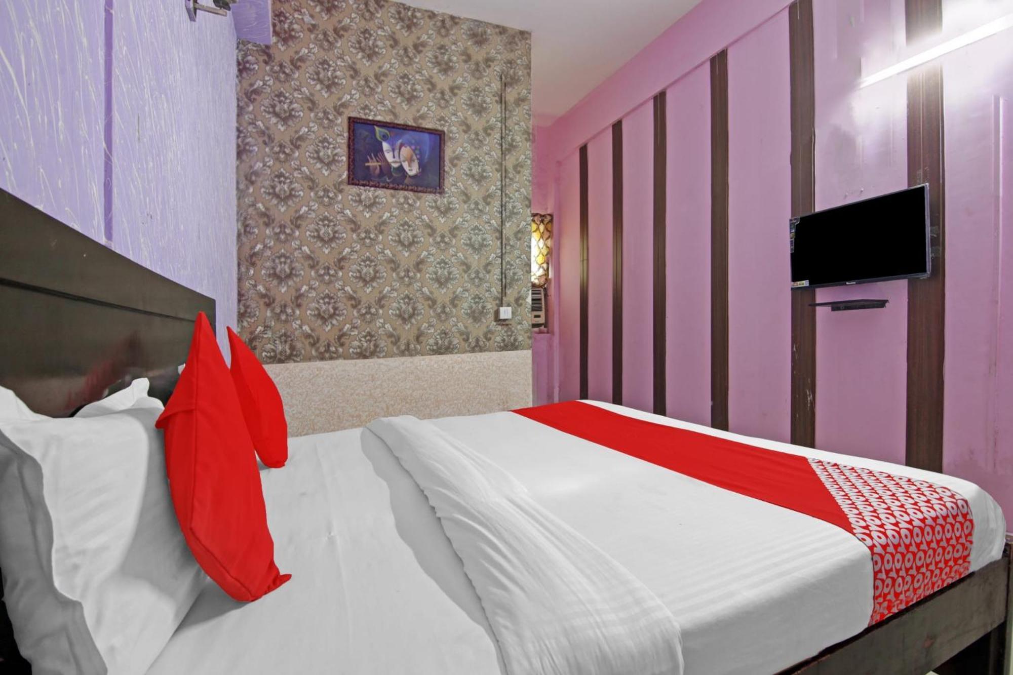 Hotel O Glorious Stayz Noida Bagian luar foto